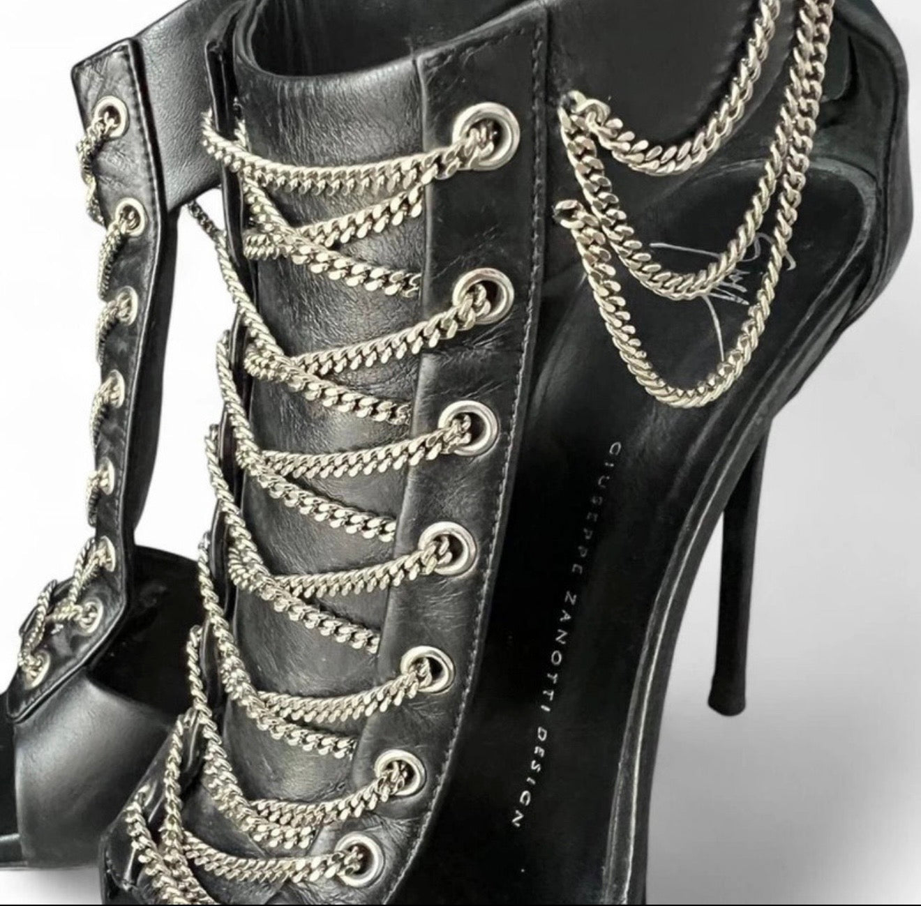 Giuseppe Zanotti Chain Heels - 37