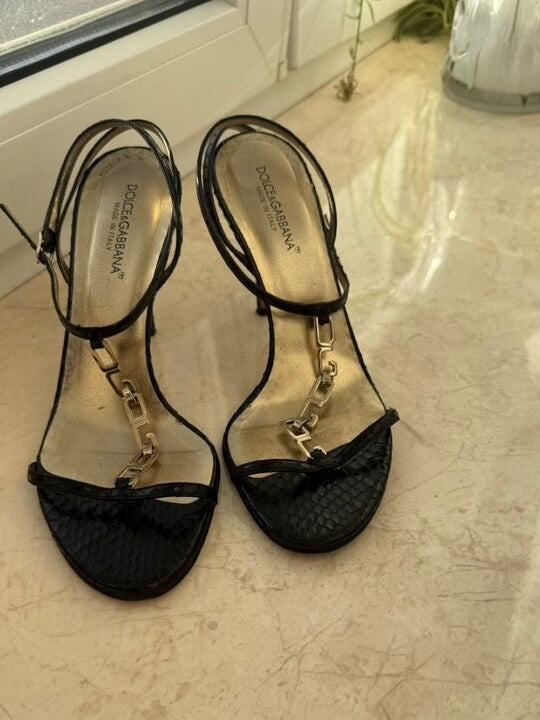 Dolce & Gabbana DG Chain Heels - 36