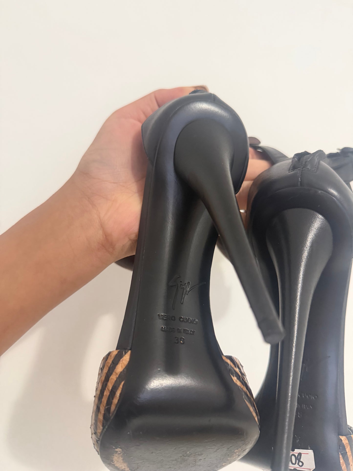 Giuseppe Zanotti Bangle Heel - 38