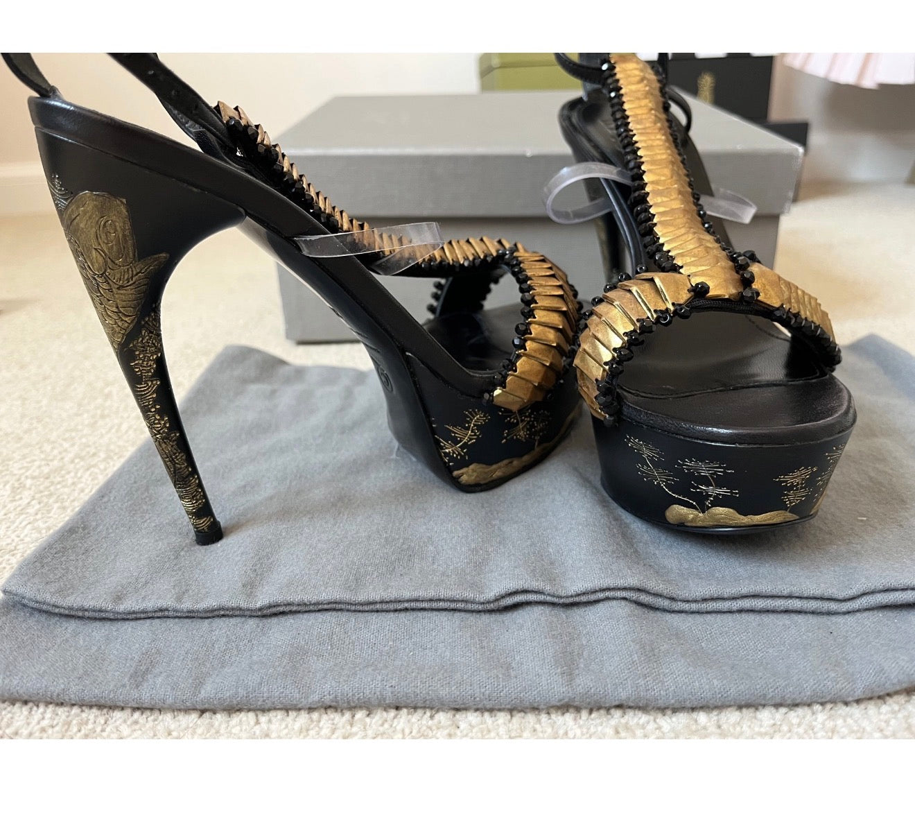 Alexander McQueen Etched Fishbone Heel - 36/37