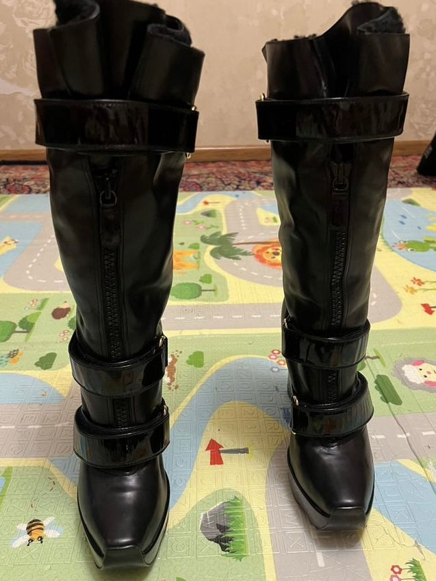 Louis Vuitton 2006 Runway Wedge Boots - 41