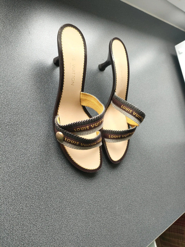 Louis Vuitton Kitten Heels - 40.5