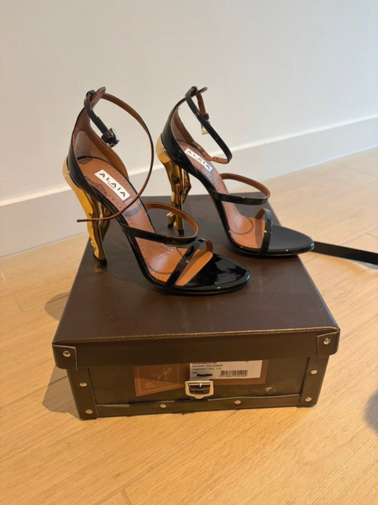 Alaia Cabaret Heels Brand New - 37